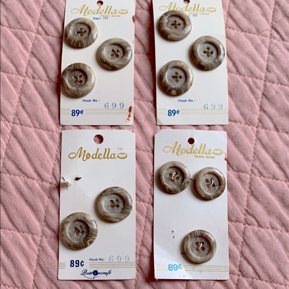 VINTAGE - 70 Modella Gray / Brown Buttons - 4 sets